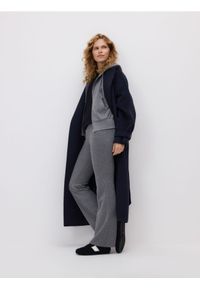 Reserved - Spodnie dresowe - ciemnoszary. Kolor: szary. Materiał: dresówka #1