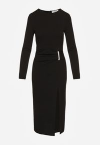 Renee - Czarna Sukienka Koktajlowa Vices Ozdobiona Perełkami i Marszczeniem Odarre. Okazja: na imprezę. Kolor: czarny. Wzór: aplikacja. Styl: wizytowy #3