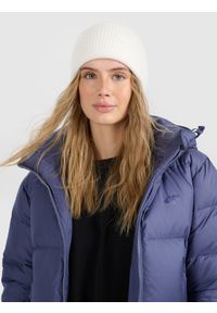 4f - 4F Czapka beanie uniseks - biała Uniwersalny. Kolor: biały. Materiał: dzianina, materiał, wiskoza. Sezon: zima. Styl: casual, klasyczny, sportowy #1