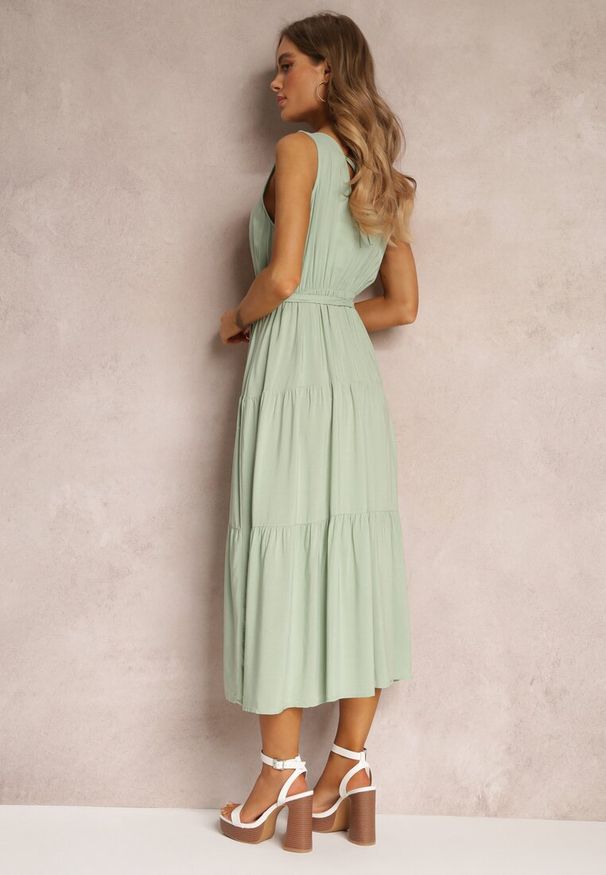 Renee - Miętowa Wiązana Sukienka Midi z Wiskozy bez Rękawów z Gumką w Talii Mideyo. Kolor: miętowy. Materiał: wiskoza. Długość rękawa: bez rękawów. Wzór: gładki. Typ sukienki: kopertowe. Długość: midi
