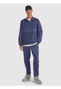 4f - 4F Bluza dresowa nierozpinana bez kaptura męska - granatowa M. Okazja: na co dzień. Typ kołnierza: bez kaptura. Kolor: niebieski. Materiał: dresówka. Styl: casual