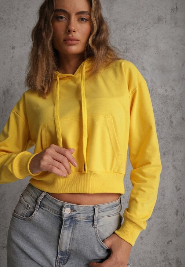 Renee - Żółta Bluza z Kapturem i Bawełną Ozdobiona Ściągaczami Evianae. Okazja: na co dzień, na spacer. Typ kołnierza: kaptur. Kolor: żółty. Materiał: bawełna. Długość rękawa: długi rękaw. Długość: długie. Wzór: aplikacja. Styl: casual