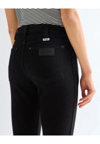 Wrangler - DAMSKIE SPODNIE WRANGLER SIENNA RETRO BLACK 112378447. Styl: retro #6