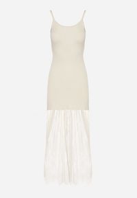 Born2be - Beżowa Prążkowana Sukienka Koktajlowa Ozdobiona Koronką Sonalitea. Kolor: beżowy. Materiał: koronka, prążkowany. Wzór: aplikacja, koronka. Styl: wizytowy #7