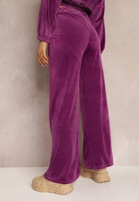 Renee - Ciemnofioletowe Spodnie Dresowe Szerokie z Weluru Dilko. Kolor: fioletowy. Materiał: dresówka, welur #3