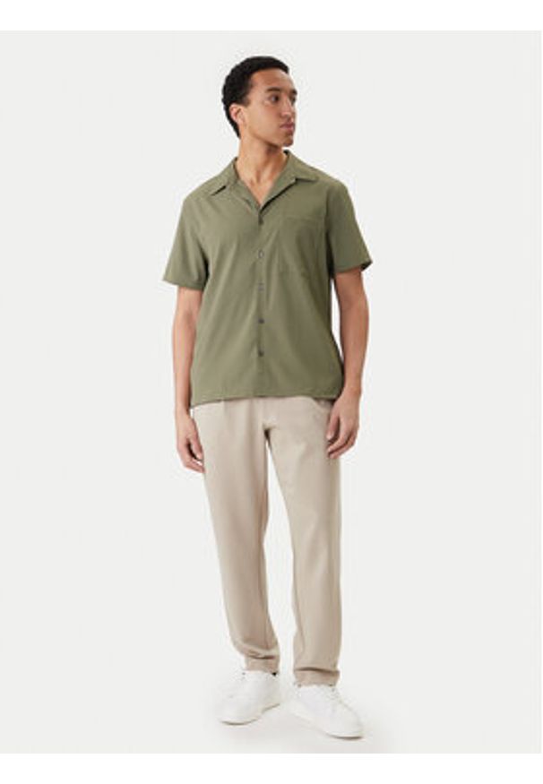 Calvin Klein Koszula LV04LF109G Zielony Classic Fit. Kolor: zielony. Materiał: syntetyk