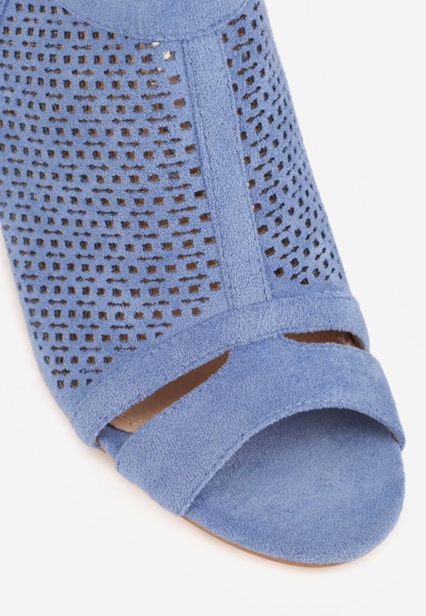 Born2be - Niebieskie Ażurowe Sandały Vices na Obcasie ze Skórzaną Wkładką Nevidas. Okazja: na co dzień. Zapięcie: sprzączka. Kolor: niebieski. Materiał: skóra. Wzór: ażurowy. Obcas: na obcasie. Styl: casual, elegancki. Wysokość obcasa: średni