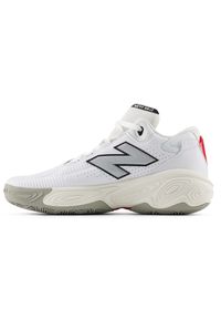 Buty męskie New Balance BBFRSHO2 – białe. Kolor: biały. Materiał: nubuk, syntetyk, materiał. Szerokość cholewki: normalna. Sport: fitness, koszykówka #4