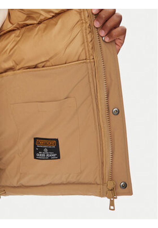 Guess Jeans Bezrękawnik M4BN47 WGII2 Beżowy Regular Fit. Kolor: beżowy. Materiał: syntetyk. Długość rękawa: bez rękawów