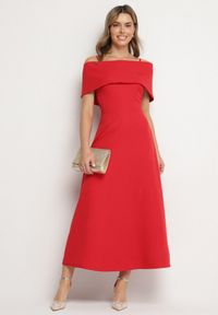 Born2be - Czerwona Sukienka o Rozkloszowanym Kroju na Ramiączkach z Wywijanym Dekoltem Jenathia. Okazja: na wesele, na ślub cywilny, na studniówkę, na imprezę. Kolor: czerwony. Długość rękawa: na ramiączkach #7