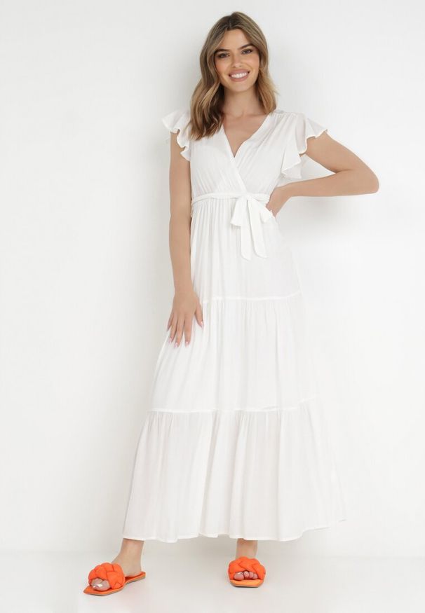 Born2be - Biała Sukienka Cephemus. Kolor: biały. Materiał: materiał. Wzór: jednolity, gładki. Sezon: lato. Typ sukienki: rozkloszowane, kopertowe. Styl: wakacyjny. Długość: maxi