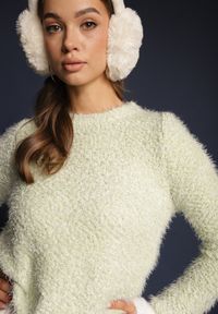 Renee - Miętowy Sweter z Puchatego Gładkiej Materiału z Okrągłym Dekoltem i Długim Rękawem Klarrilo. Kolor: miętowy. Materiał: materiał. Długość rękawa: długi rękaw. Długość: długie. Wzór: gładki. Sezon: jesień, zima #5