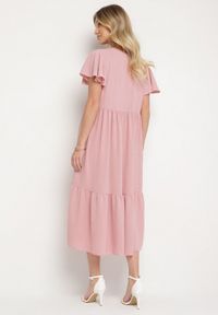 Born2be - Różowa Sukienka o Rozkloszowanym Kroju z Wiskozą Filastia. Okazja: na co dzień. Typ kołnierza: dekolt w kształcie V. Kolor: różowy. Materiał: wiskoza. Długość rękawa: krótki rękaw. Typ sukienki: rozkloszowane. Styl: klasyczny, casual, elegancki #2