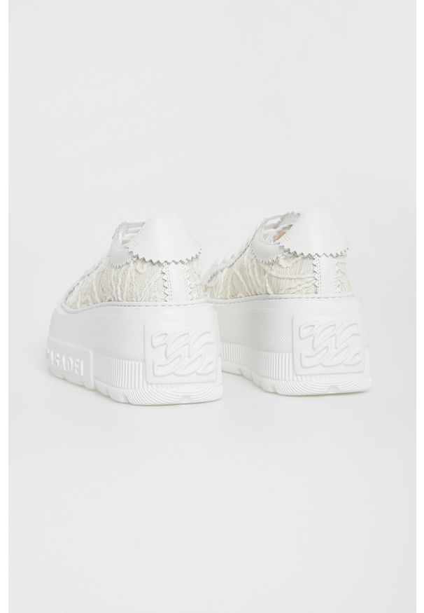 Casadei - Sneakersy damskie z koronką CASADEI. Materiał: koronka. Wzór: koronka