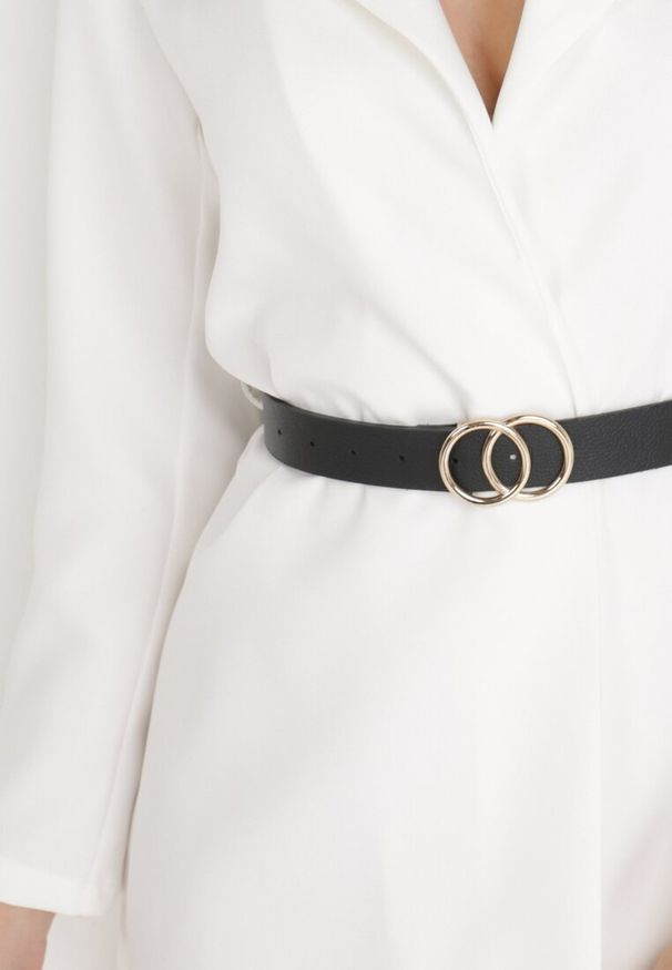 Born2be - Biała Sukienka Thaderios. Kolor: biały. Materiał: koronka. Długość rękawa: długi rękaw. Wzór: koronka. Typ sukienki: kopertowe. Długość: mini