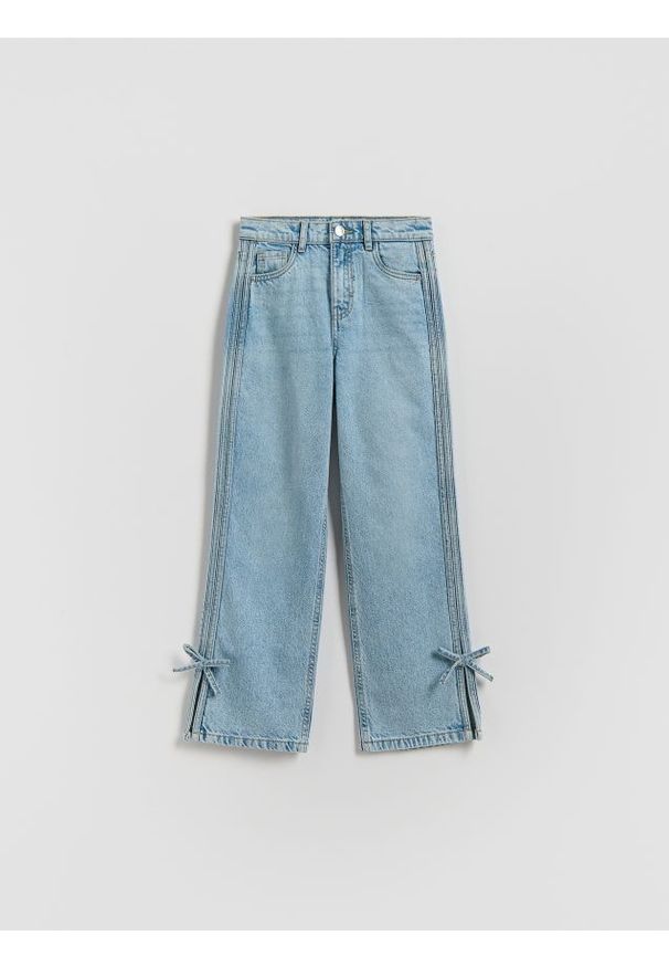 Reserved - Jeansy straight z kokardkami - niebieski. Kolor: niebieski