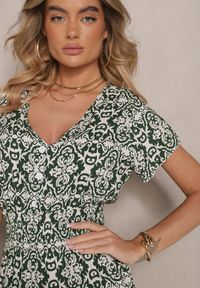 Renee - Zielona Rozkloszowana Sukienka z Bawełny w Print Paisley Lanarisa. Okazja: na co dzień. Typ kołnierza: dekolt w kształcie V. Kolor: zielony. Materiał: bawełna. Długość rękawa: krótki rękaw. Wzór: paisley, nadruk. Sezon: lato. Styl: elegancki, casual #3
