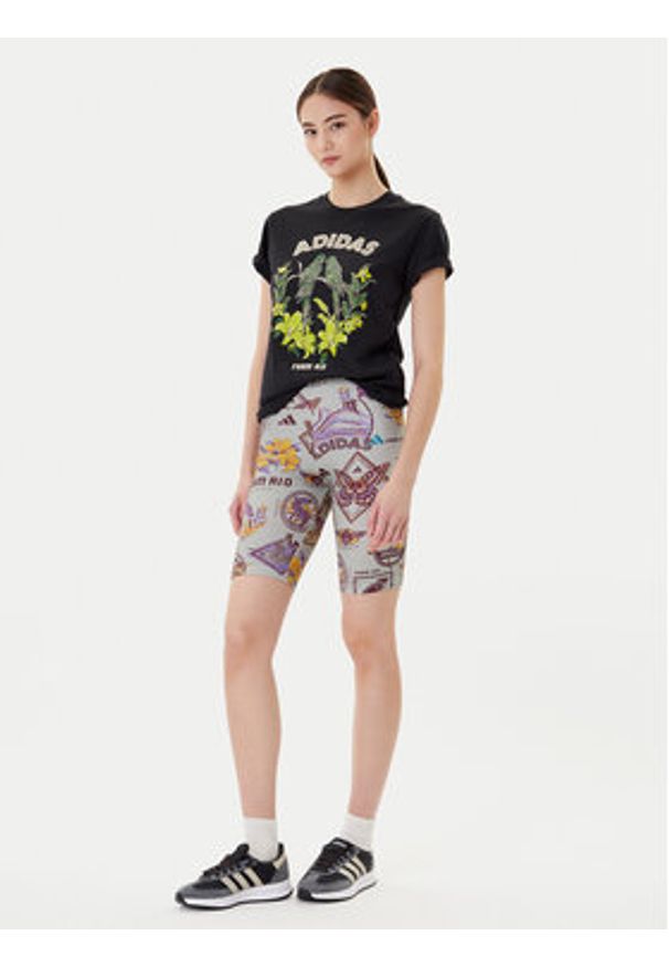 Adidas - adidas Kolarki Farm Bike JM8345 Szary Slim Fit. Kolor: szary. Materiał: bawełna