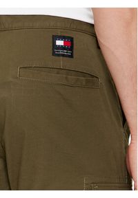Tommy Jeans Spodnie materiałowe Austin DM0DM18940 Zielony Slim Fit. Kolor: zielony. Materiał: bawełna