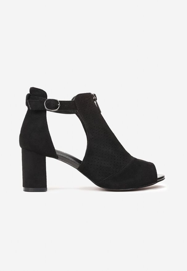 Born2be - Czarne Sandały Peep Toe na Słupku z Perforacją i Wycięciami Daisee. Nosek buta: otwarty. Kolor: czarny. Obcas: na słupku