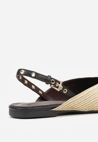 Renee - Beżowe Sandały z Plecionką i Metalicznymi Ozdobami Crowstrider. Okazja: na co dzień. Zapięcie: sprzączka. Kolor: beżowy. Materiał: jeans. Wzór: aplikacja. Sezon: wiosna. Styl: glamour, casual, elegancki #5