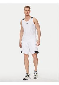 EA7 Emporio Armani Szorty sportowe 3DPS73 PJEQZ 1100 Biały Regular Fit. Kolor: biały. Materiał: bawełna. Styl: sportowy