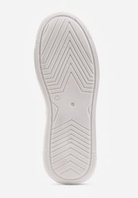 Born2be - Czarne Sneakersy VICES na Grubej Podeszwie z Bieżnikiem Zdobionej Gwiazdką Natevia. Okazja: na co dzień. Kolor: czarny. Materiał: jeans. Wzór: aplikacja. Sezon: lato #9