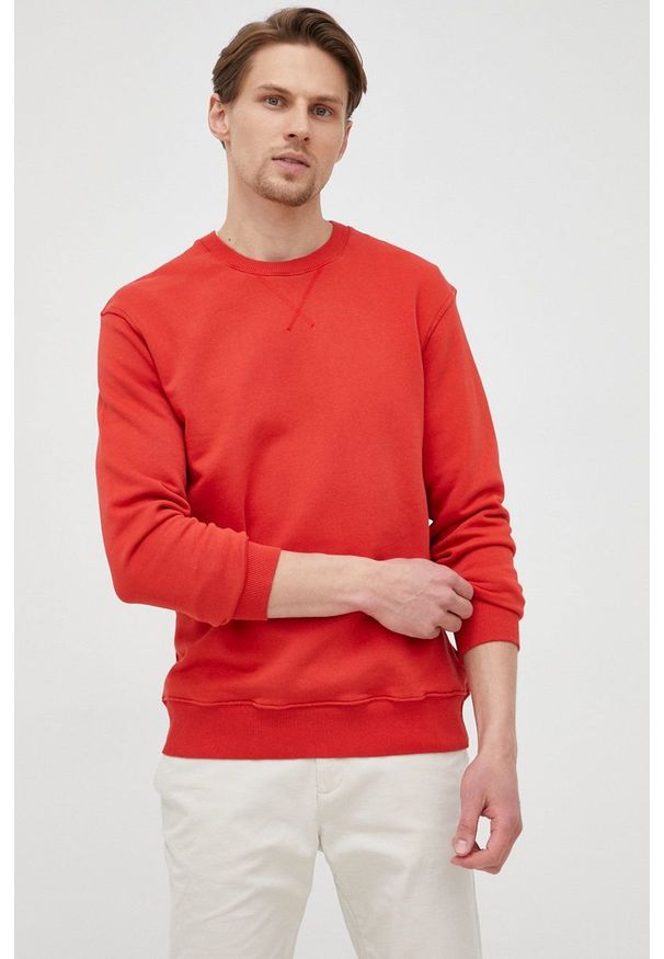 Sisley bluza męska kolor czerwony gładka. Okazja: na co dzień. Kolor: czerwony. Materiał: bawełna, dzianina. Wzór: gładki. Styl: casual