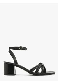 Ryłko - Czarne sandały na niskim obcasie. Kolor: czarny. Materiał: skóra. Obcas: na obcasie. Wysokość obcasa: niski #1
