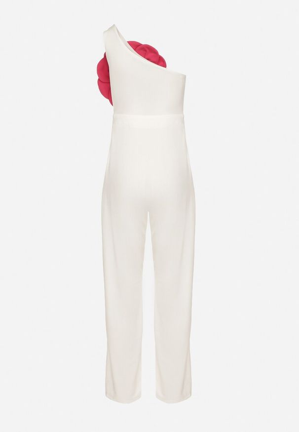 Born2be - Biały Asymetryczny Kombinezon z Prostymi Długimi Nogawkami Ozdobiony Kwiatem Yillea. Okazja: na co dzień. Kolor: biały. Długość: długie. Wzór: kwiaty, aplikacja. Styl: elegancki, casual