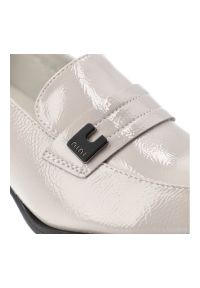 Szare Półbuty Vinceza Eleganckie Obuwie Damskie Na Obcasie. Okazja: na co dzień. Zapięcie: pasek. Kolor: szary. Materiał: materiał, lakier. Obcas: na obcasie. Styl: elegancki. Wysokość obcasa: średni #7