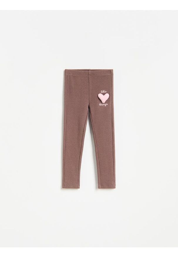 Reserved - Bawełniane legginsy z aplikacją - brązowy. Kolor: brązowy. Materiał: bawełna. Wzór: aplikacja
