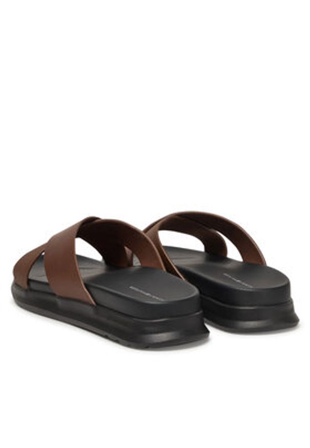 TOMMY HILFIGER - Tommy Hilfiger Klapki D Density Hilfiger Lth Cc Sand FM0FM05358 Brązowy. Kolor: brązowy. Materiał: skóra