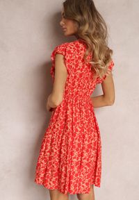 Renee - Czerwona Rozkloszowana Sukienka z Wiskozy z Falbankami Tuls. Typ kołnierza: kołnierz z falbankami. Kolor: czerwony. Materiał: wiskoza. Długość: mini #5