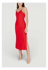 Morgan Sukienka koktajlowa 261-RYAN Czerwony Regular Fit. Kolor: czerwony. Materiał: syntetyk. Styl: wizytowy #1