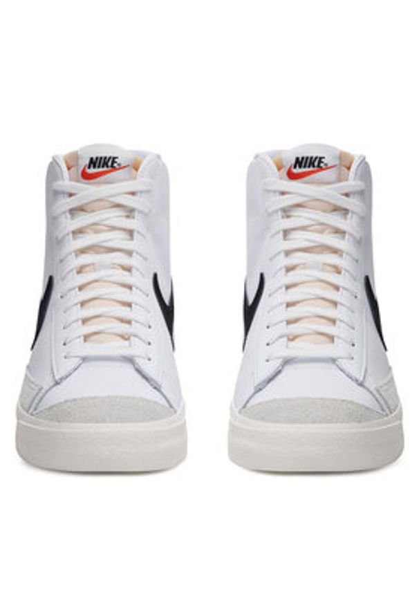 Nike Sneakersy BQ6806-100 Biały. Kolor: biały. Materiał: materiał