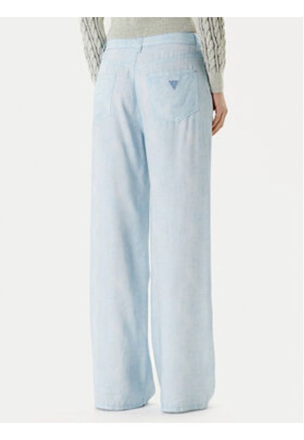 Guess Spodnie materiałowe 176485 Niebieski Slim Fit. Kolor: niebieski. Materiał: syntetyk