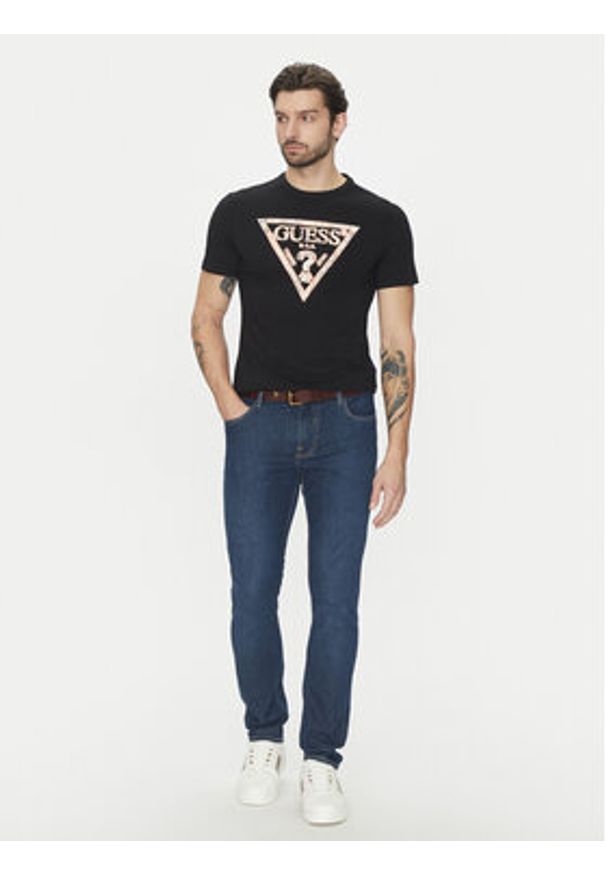 Guess T-Shirt M5GI06I3Z14 Czarny Regular Fit. Kolor: czarny. Materiał: bawełna