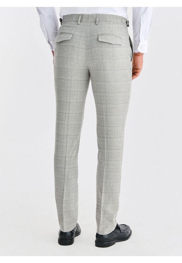 Pako Lorente - PAKO LORENTE – Szary garnitur męski w kratkę. Kolor: szary. Materiał: elastan, wiskoza, poliester. Wzór: kratka