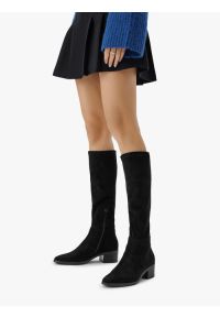 Ryłko - Czarne ocieplane kozaki z elastyczną cholewką. Nosek buta: okrągły. Zapięcie: zamek. Kolor: czarny. Materiał: syntetyk. Szerokość cholewki: normalna. Obcas: na obcasie. Styl: street. Wysokość obcasa: średni #1