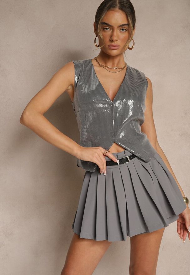 Renee - Szare Spódnico-Szorty Plisowane High Waist Ozdobione Paskiem Eranivia. Okazja: na co dzień. Stan: podwyższony. Kolor: szary. Wzór: aplikacja. Sezon: lato. Styl: elegancki, casual
