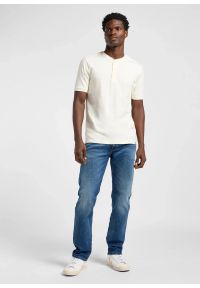 Lee - MESKA KOSZULKA LEE SS HENLEY SHIRT ECRU 112363862. Typ kołnierza: typu henley #3