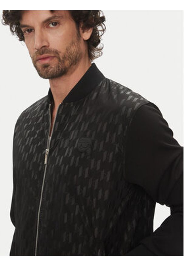 Karl Lagerfeld - KARL LAGERFELD Bluza 505064 552902 Czarny Regular Fit. Typ kołnierza: dekolt w karo. Kolor: czarny. Materiał: syntetyk