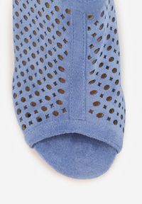 Renee - Niebieskie Sandały na Słupku z Ażurową Cholewką i Skórzaną Wkładką Linalira. Okazja: na co dzień. Kolor: niebieski. Materiał: skóra. Wzór: ażurowy. Obcas: na słupku. Styl: casual, elegancki #7