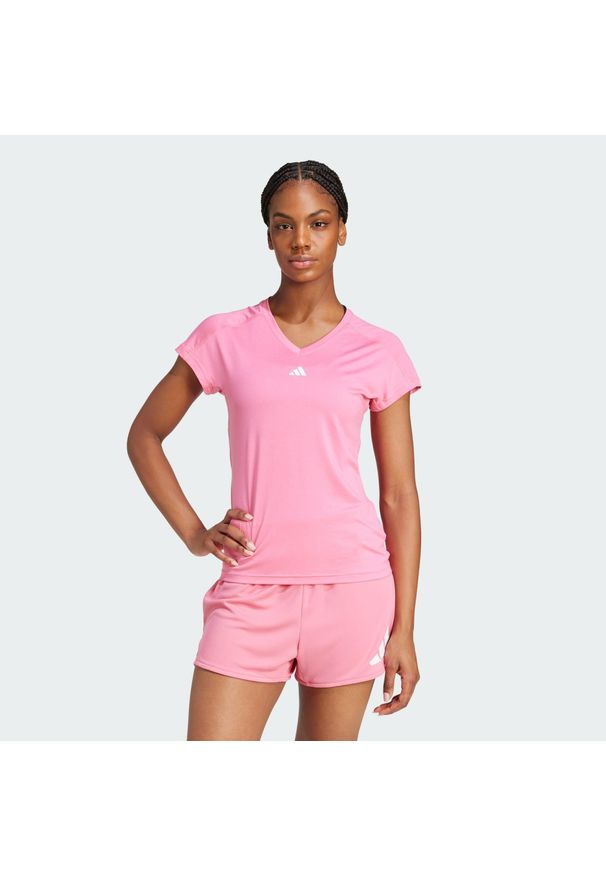 Adidas - Koszulka AEROREADY Train Essentials Minimal Branding V-Neck. Typ kołnierza: dekolt w serek. Kolor: biały, wielokolorowy, różowy. Materiał: materiał