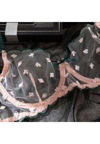 Intica - Bielizna z haftem i siateczką dla podkreślenia kształtów Mojca. Kolor: różowy. Materiał: materiał. Wzór: haft #3