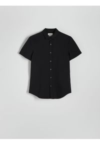 Reserved - Gładka koszula slim fit - czarny. Kolor: czarny. Materiał: dzianina. Wzór: gładki