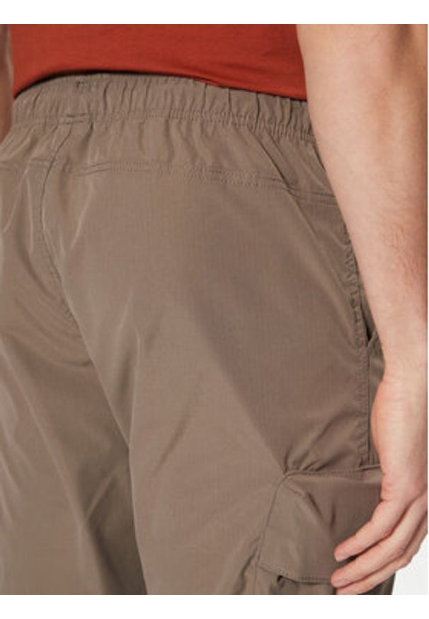 Jack & Jones - Jack&Jones Spodnie materiałowe Kane 12269391 Brązowy Relaxed Fit. Kolor: brązowy. Materiał: syntetyk