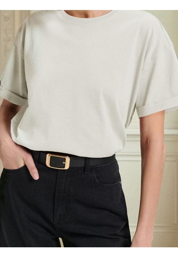 Sinsay - Koszulka z krótkim rękawem - kremowy. Kolor: kremowy. Długość rękawa: krótki rękaw. Długość: krótkie