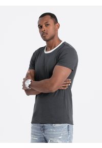 Ombre Clothing - Męski t-shirt z surowym wykończeniem – grafitowy V7 - Rozmiar: S. Okazja: na co dzień. Kolor: szary. Materiał: skóra, materiał, bawełna. Wzór: aplikacja. Styl: casual #6